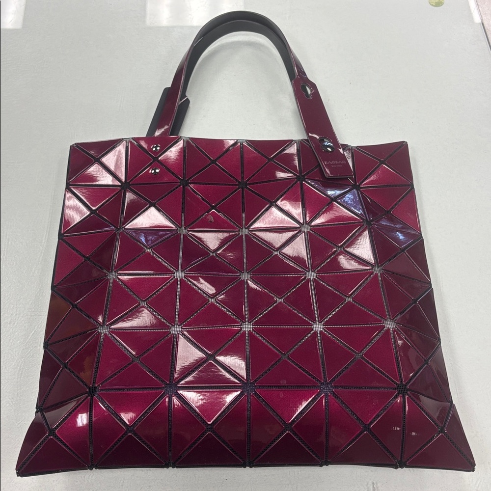 ISSEY MIYAKI BAO BAO "PRISM" AMETHYST PATENT TRIANGLES TOTE BAG - Picture 4 of 10